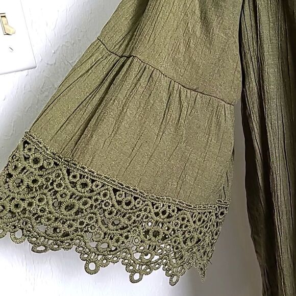 Cato Army Green Embroidered Lace Top with Bell Sleeves, Size  22/24W - Picture 3 of 7